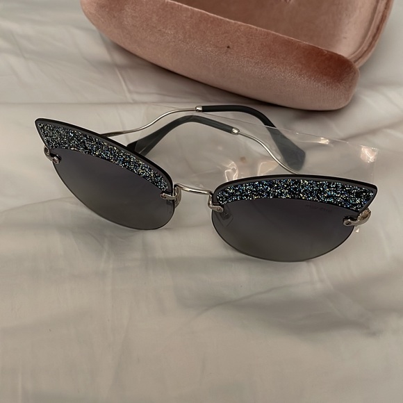 MIU MIU SUNGLASSES - Picture 8 of 15